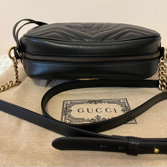 SOLD Authentic Gucci GG Small Marmont Shoulder Bag - Picture 3 of 10